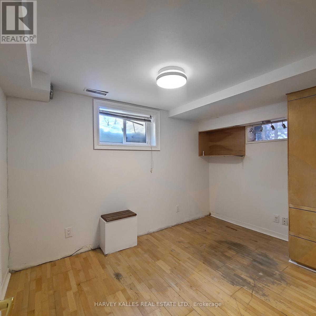 Lower - 98 Lowther Avenue, Toronto, Ontario  M5R 1E2 - Photo 11 - C12740558