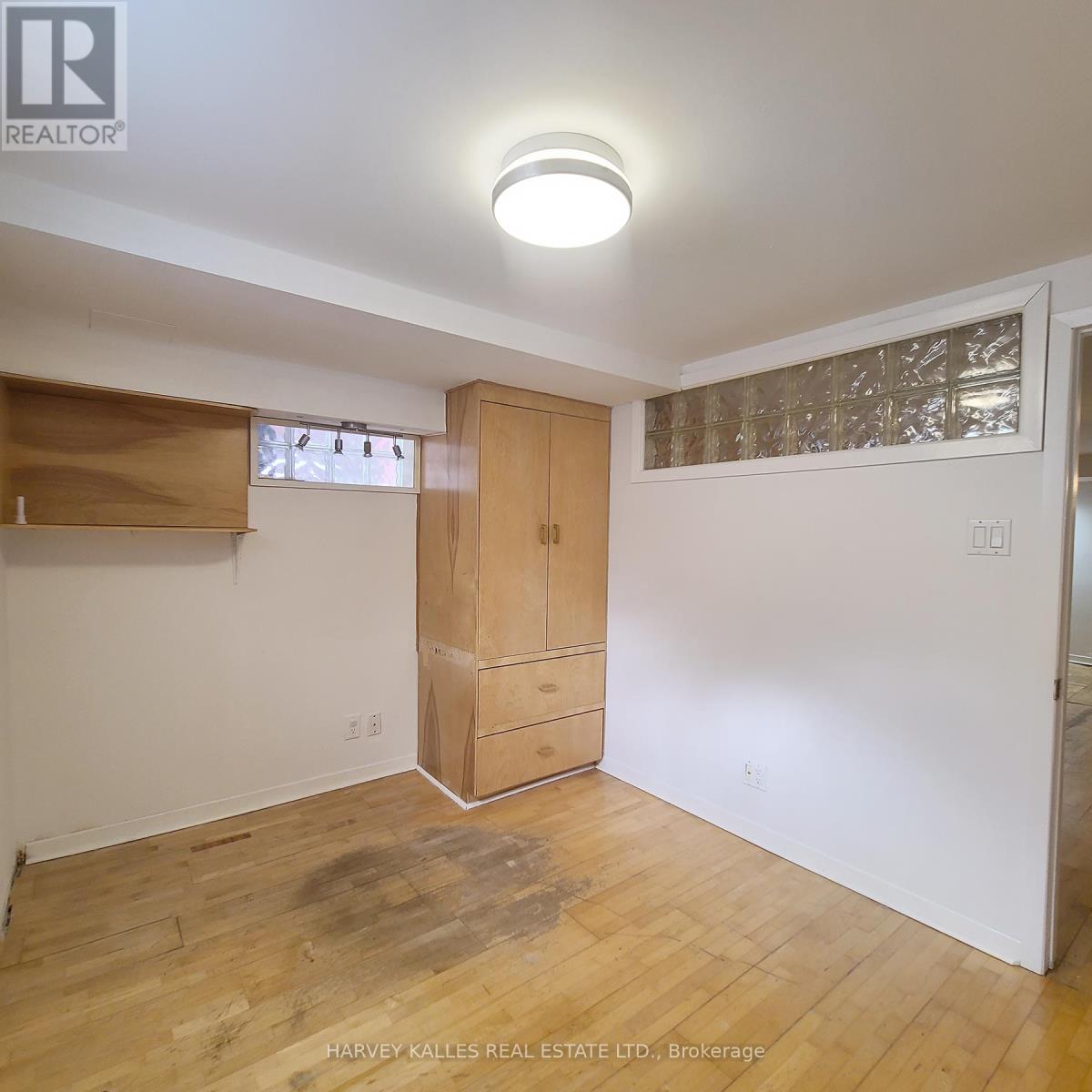 Lower - 98 Lowther Avenue, Toronto, Ontario  M5R 1E2 - Photo 12 - C12740558