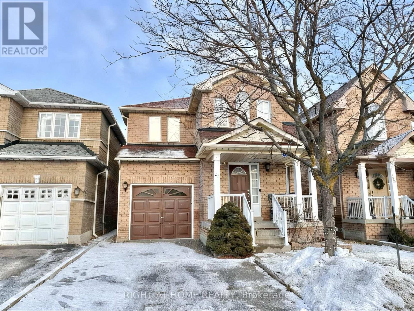37 Oakmeadow Drive, Brampton, Ontario  L7A 2M1 - Photo 1 - W12740618