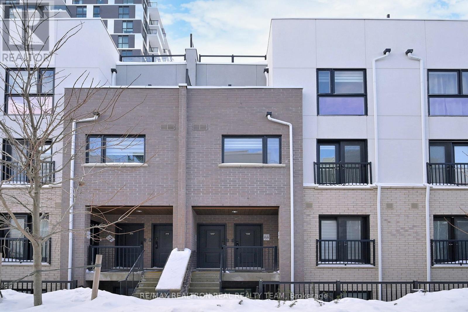 338 - 349 Wheat Boom Drive, Oakville, Ontario  L6H 7X5 - Photo 1 - W12740640