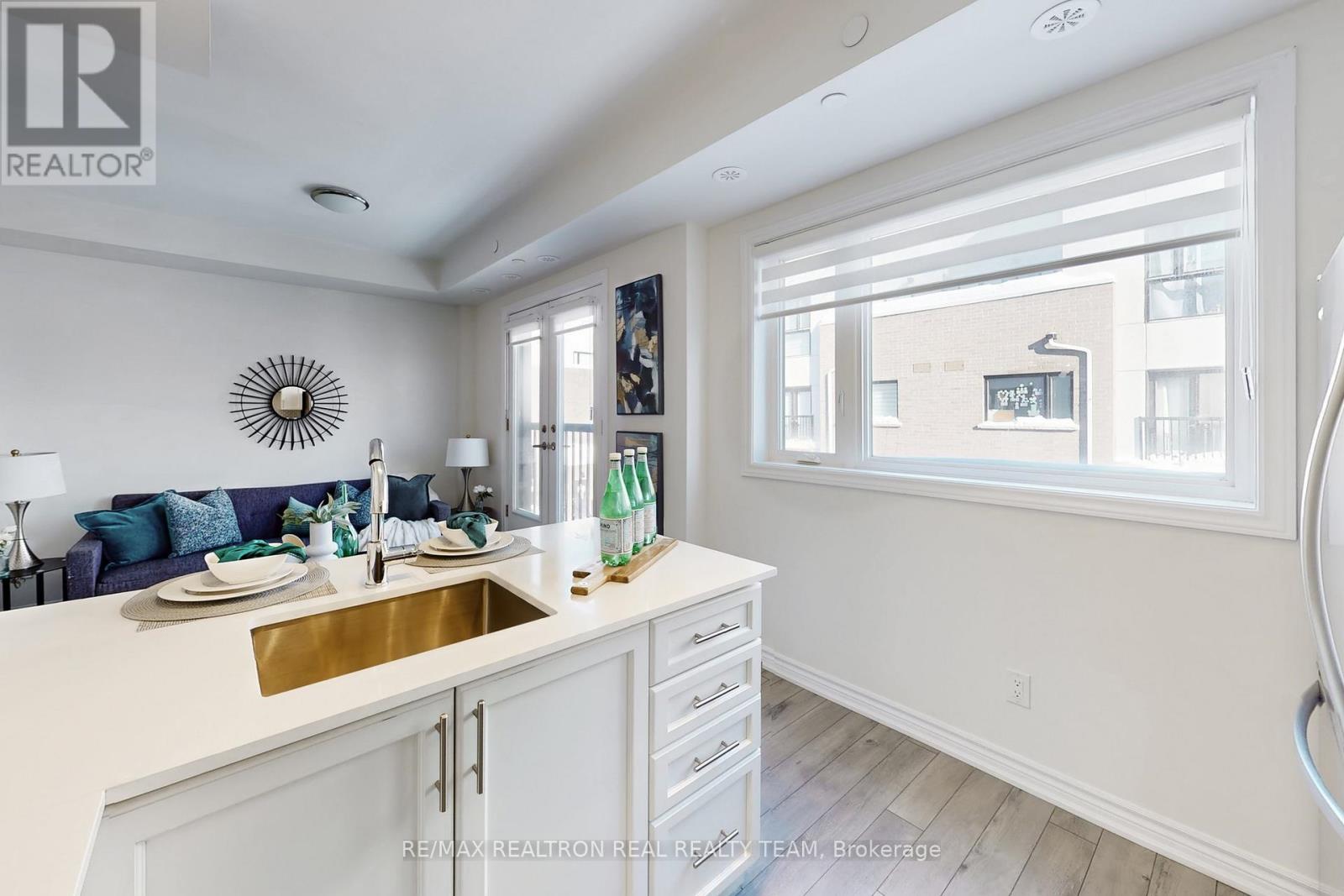 338 - 349 Wheat Boom Drive, Oakville, Ontario  L6H 7X5 - Photo 13 - W12740640