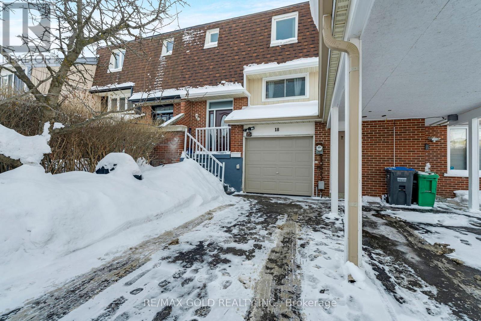 18 Peterson Court, Brampton, Ontario  L6Z 1K6 - Photo 1 - W12740648