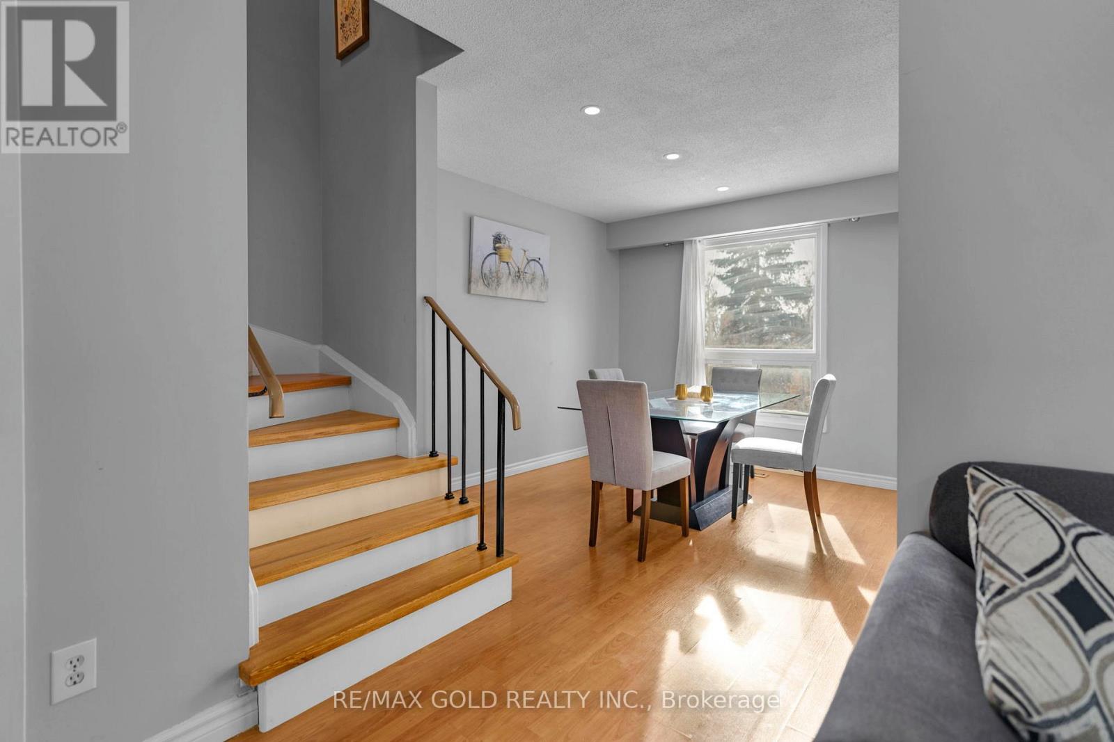 18 Peterson Court, Brampton, Ontario  L6Z 1K6 - Photo 10 - W12740648