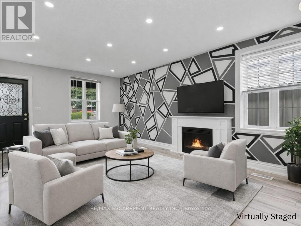 Upper - 54 Craigmiller Avenue, Hamilton, Ontario  L8L 3J1 - Photo 2 - X12740612