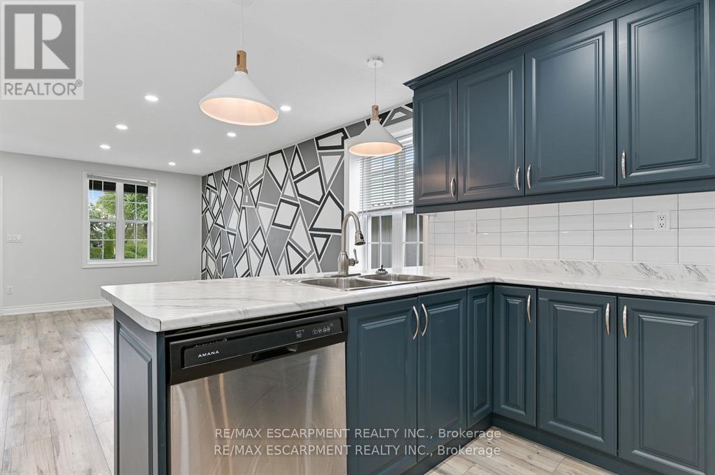 Upper - 54 Craigmiller Avenue, Hamilton, Ontario  L8L 3J1 - Photo 9 - X12740612