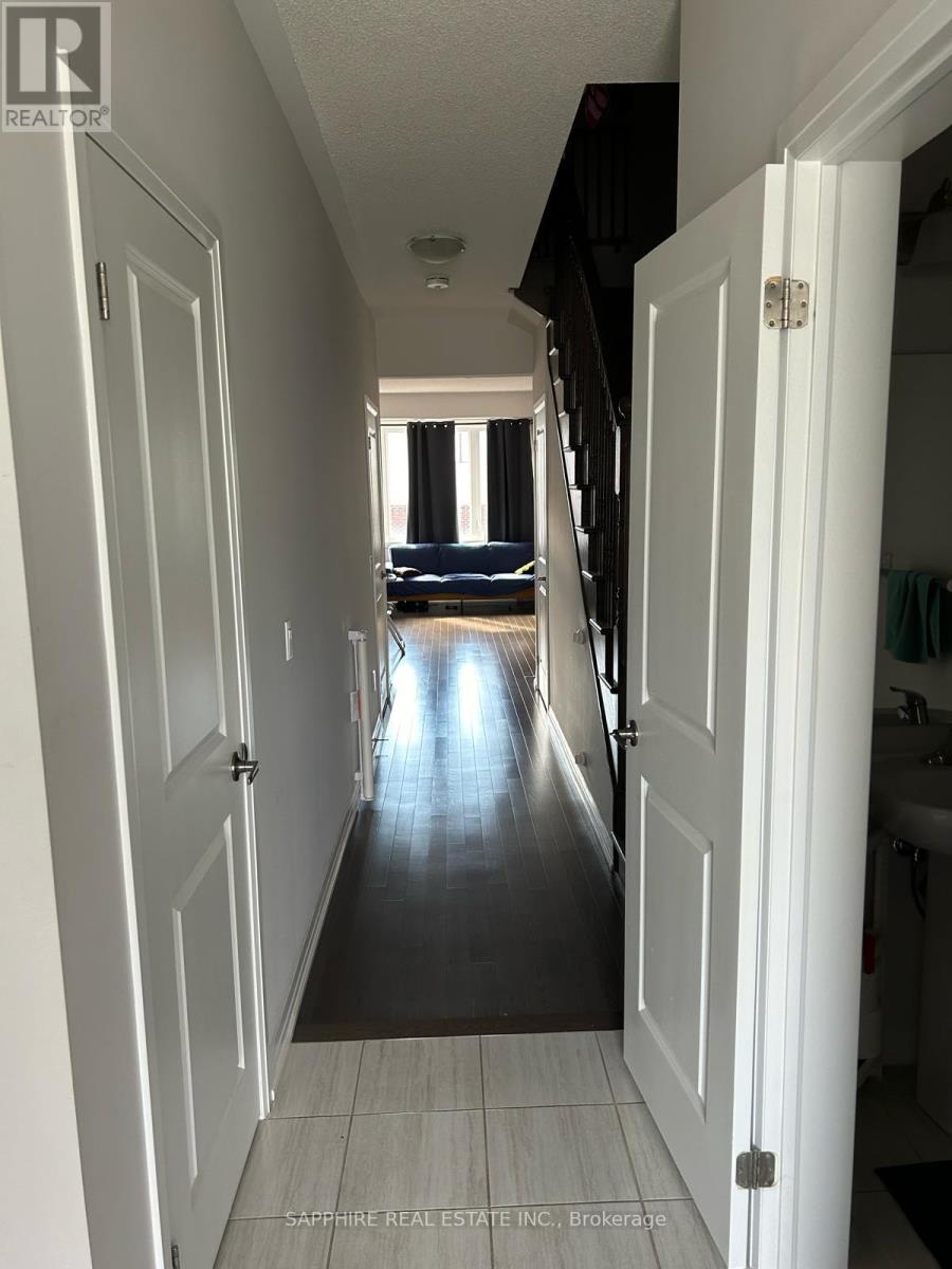 215 Provident Way, Hamilton, Ontario  L0R 1W0 - Photo 3 - X12740634