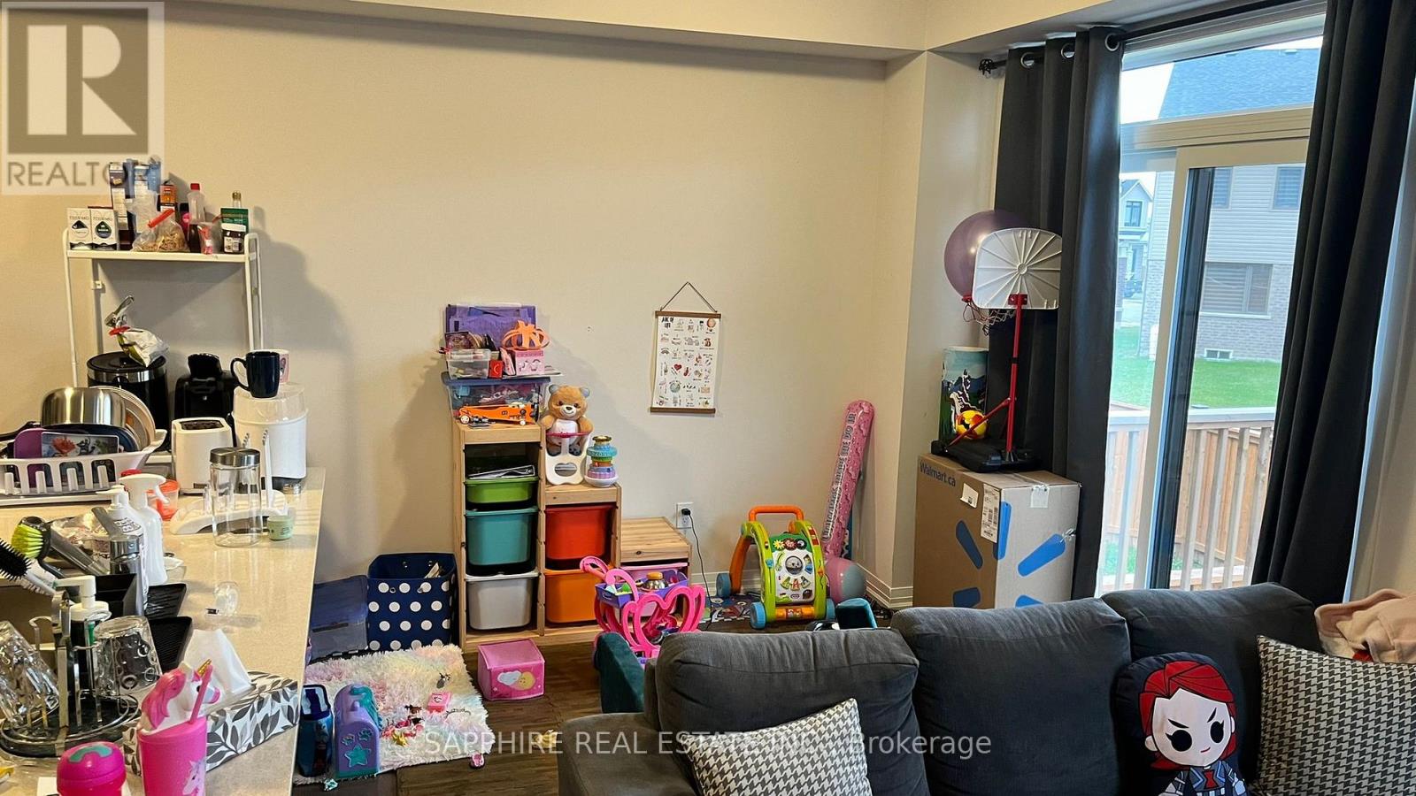 215 Provident Way, Hamilton, Ontario  L0R 1W0 - Photo 8 - X12740634