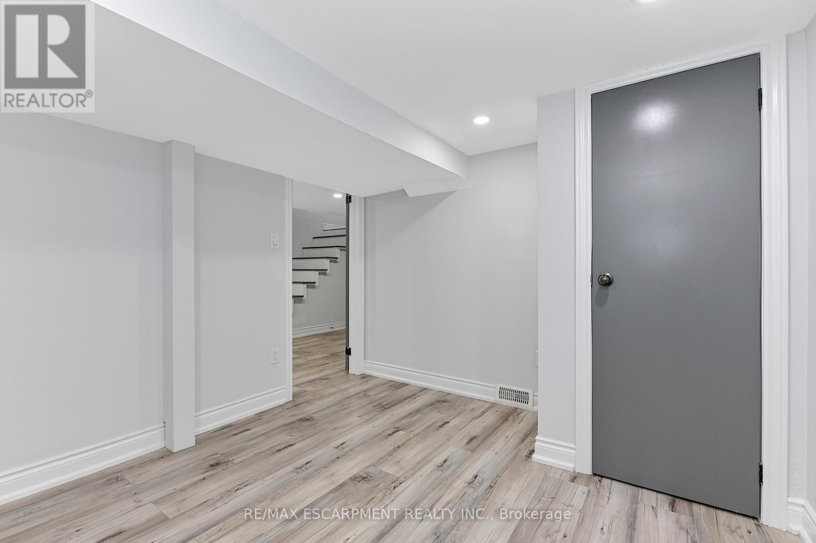 54 Craigmiller Avenue, Hamilton, Ontario  L8L 3J1 - Photo 30 - X12740636