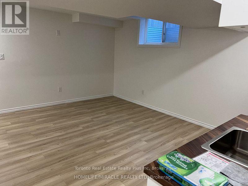 19 Breesegarden Lane, Guelph, Ontario  N1E 7H1 - Photo 9 - X12740670