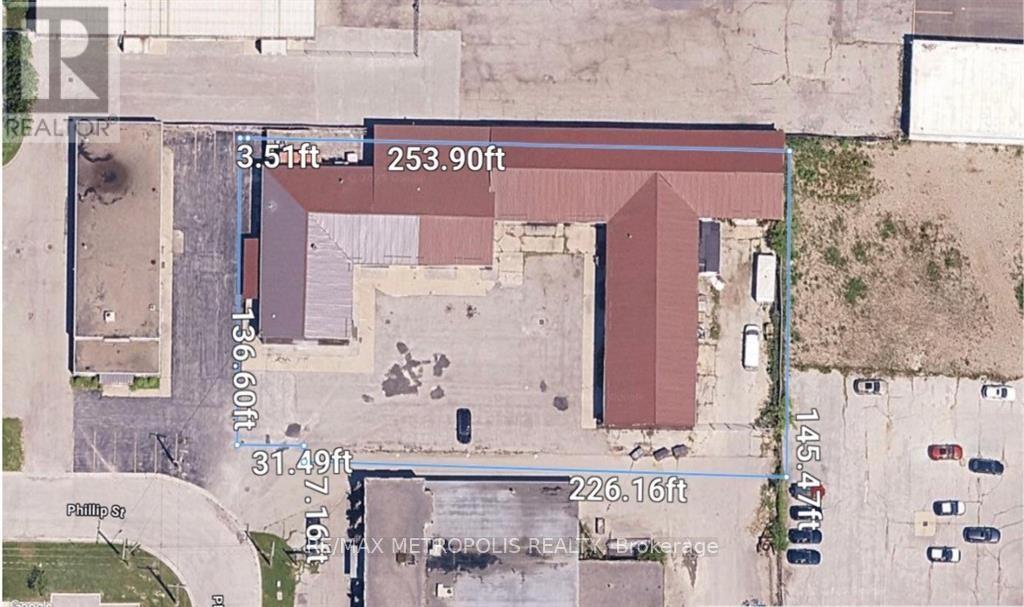 866 Phillip Street, Sarnia, Ontario  N7T 1Z6 - Photo 3 - X12740686