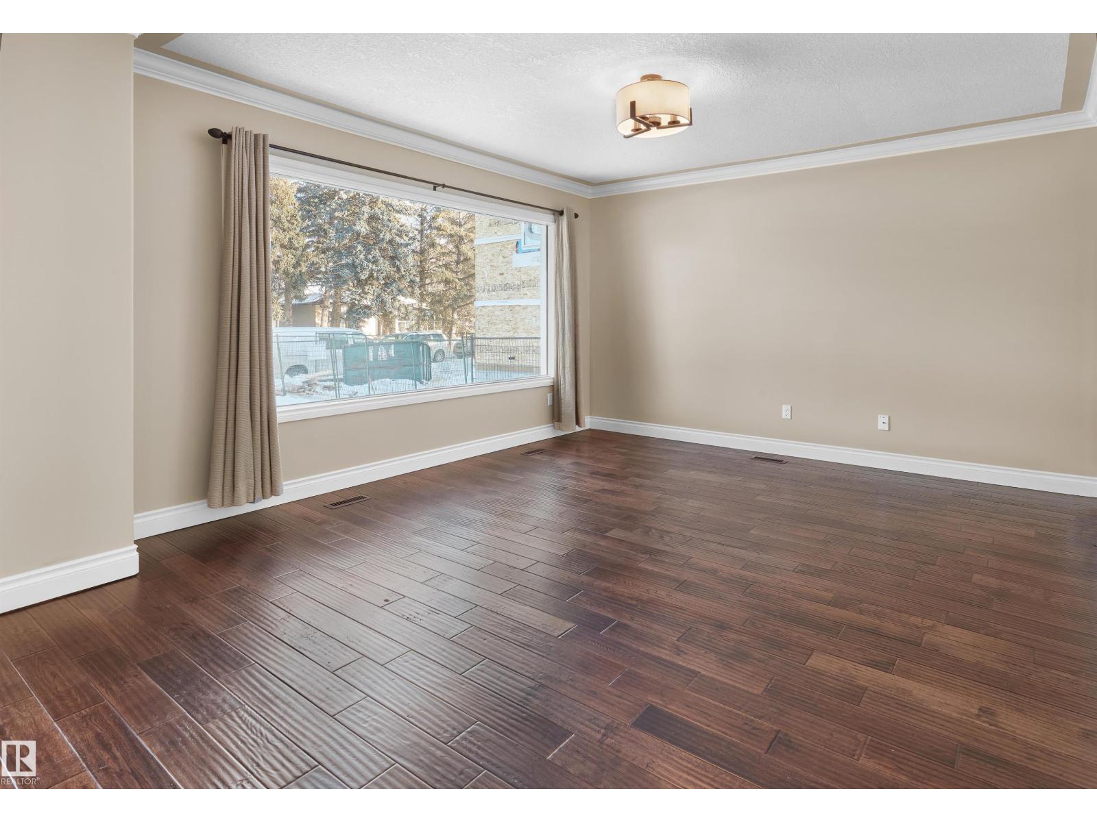 11567 80 Av Nw, Edmonton, Alberta  T6G 0R9 - Photo 4 - E4470829