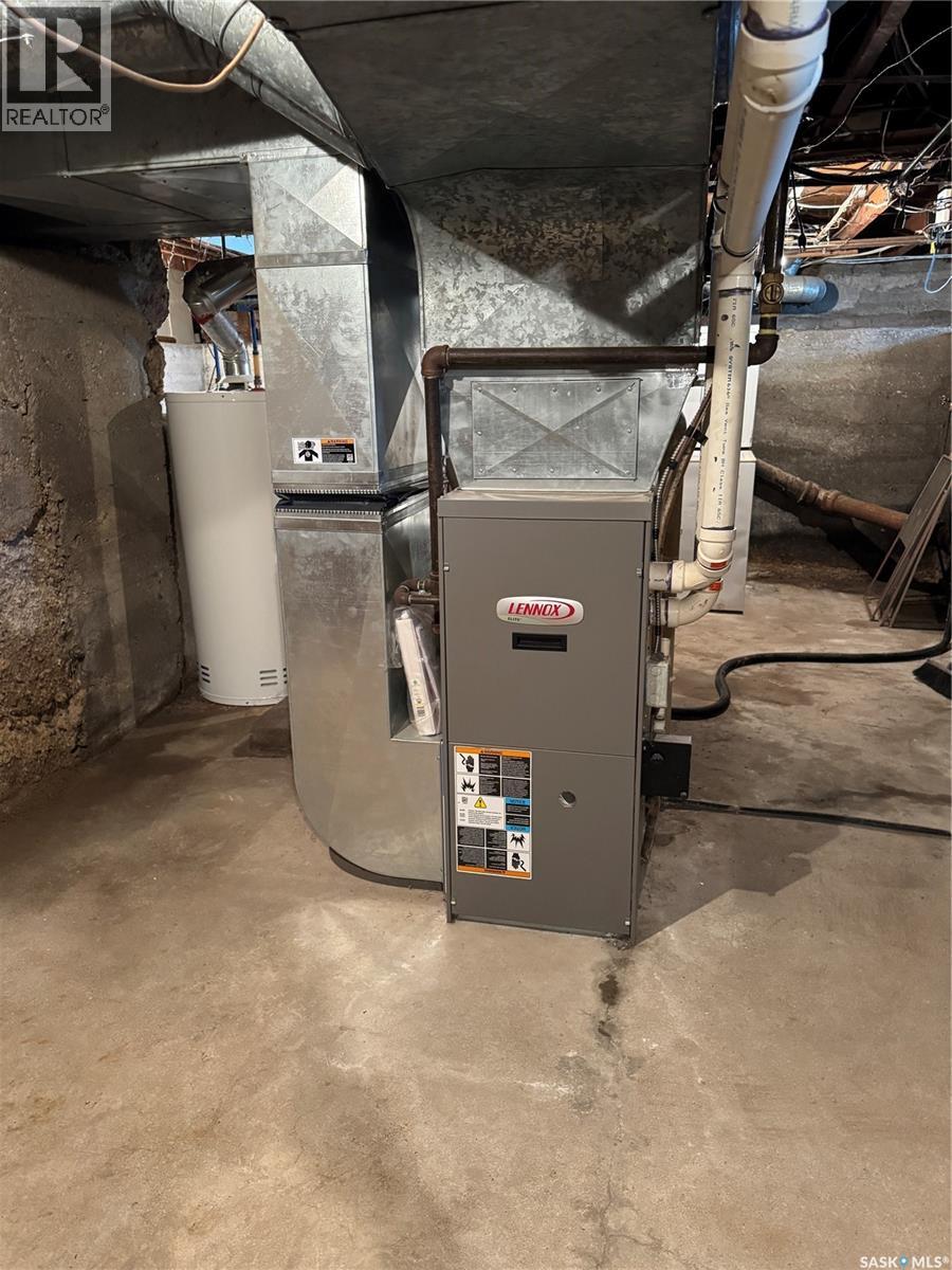 218 4th Street E, Wynyard, Saskatchewan  S0A 4T0 - Photo 28 - SK027616