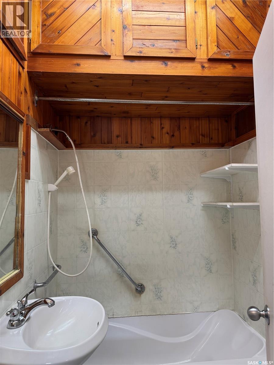 218 4th Street E, Wynyard, Saskatchewan  S0A 4T0 - Photo 8 - SK027616