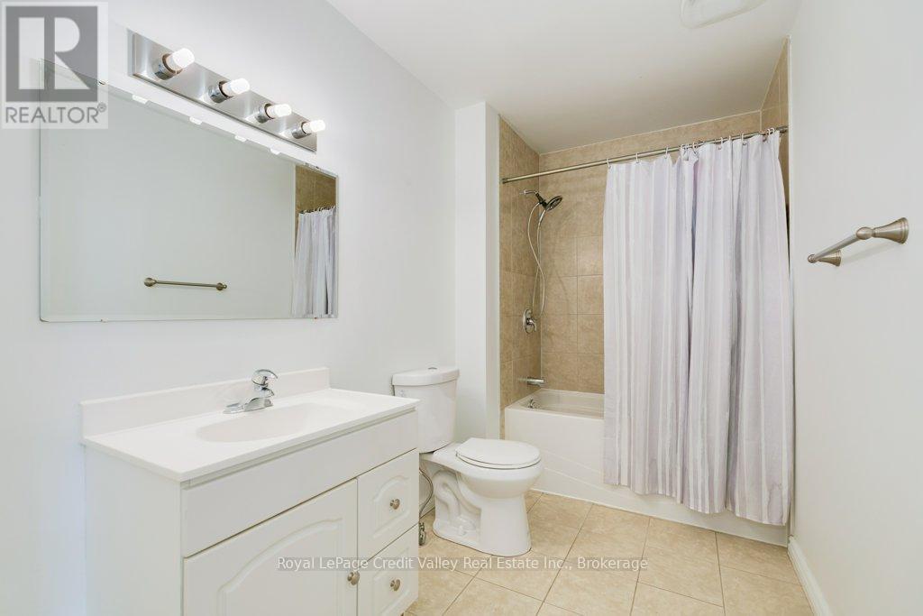 376 Hansen Road N, Brampton, Ontario  L6V 3P7 - Photo 21 - W12740692