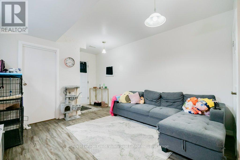 376 Hansen Road N, Brampton, Ontario  L6V 3P7 - Photo 23 - W12740692