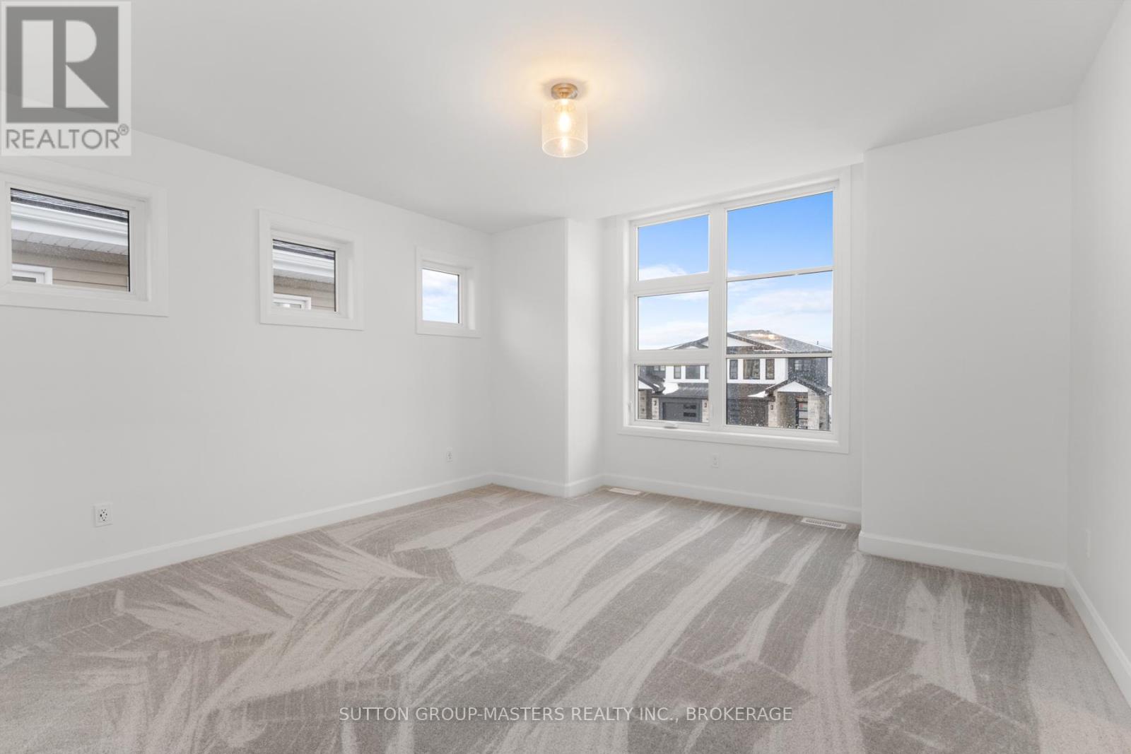 218 Superior Drive, Loyalist, Ontario K7N 0E5 - Photo 14 - X12679454