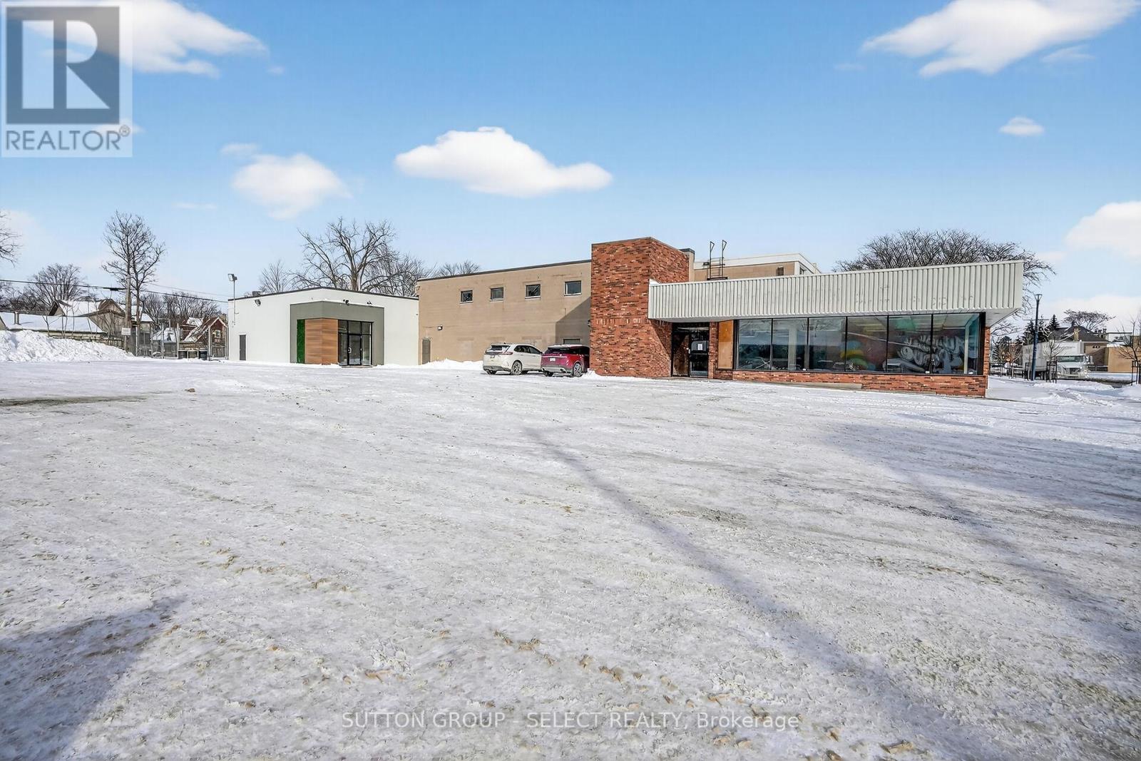 812 Dundas Street, London East, Ontario  N5W 2Z7 - Photo 2 - X12740736