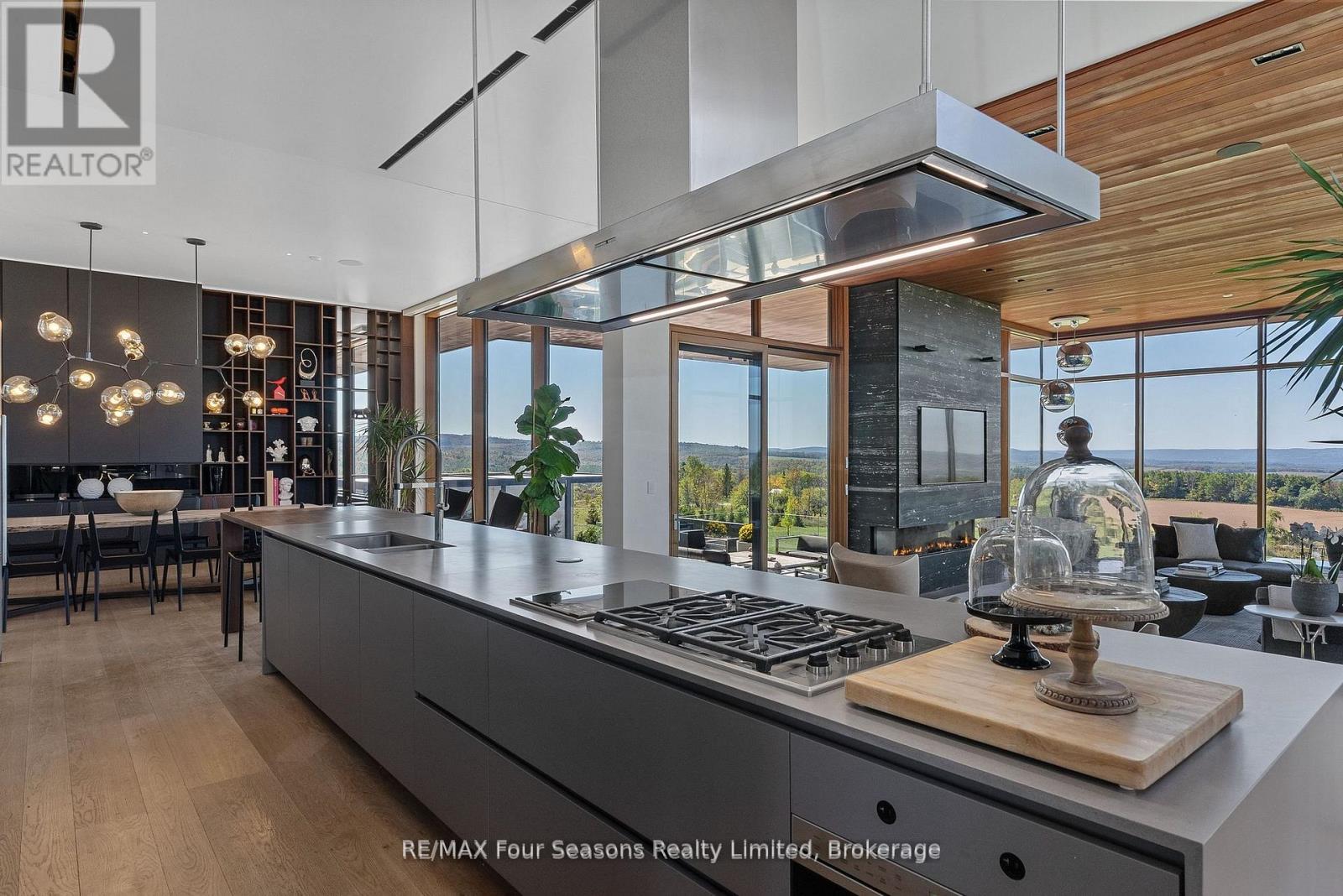 728529 21st Side Road, Blue Mountains, Ontario  N0H 1J0 - Photo 12 - X12740788