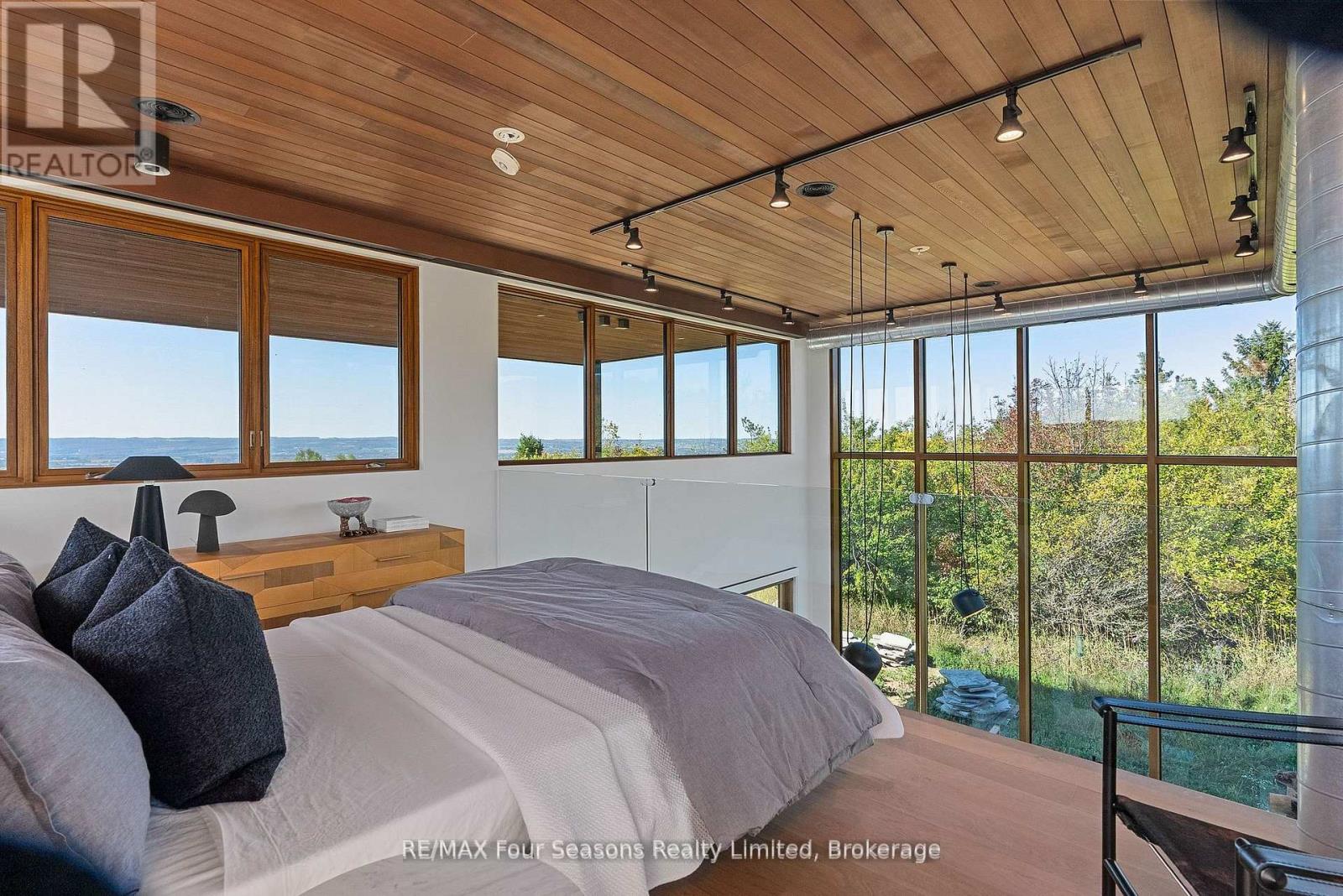 728529 21st Side Road, Blue Mountains, Ontario  N0H 1J0 - Photo 45 - X12740788