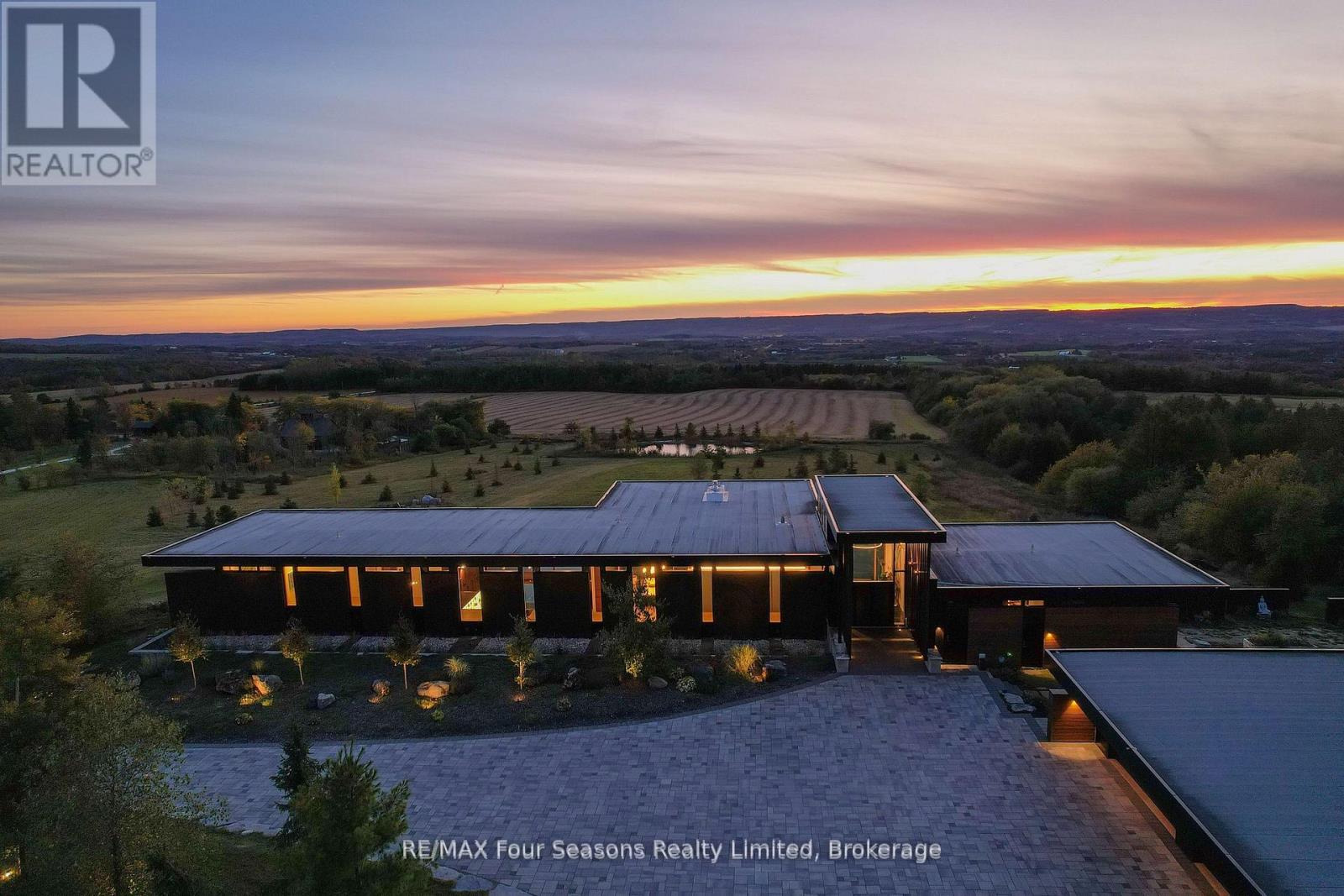 728529 21st Side Road, Blue Mountains, Ontario  N0H 1J0 - Photo 5 - X12740788