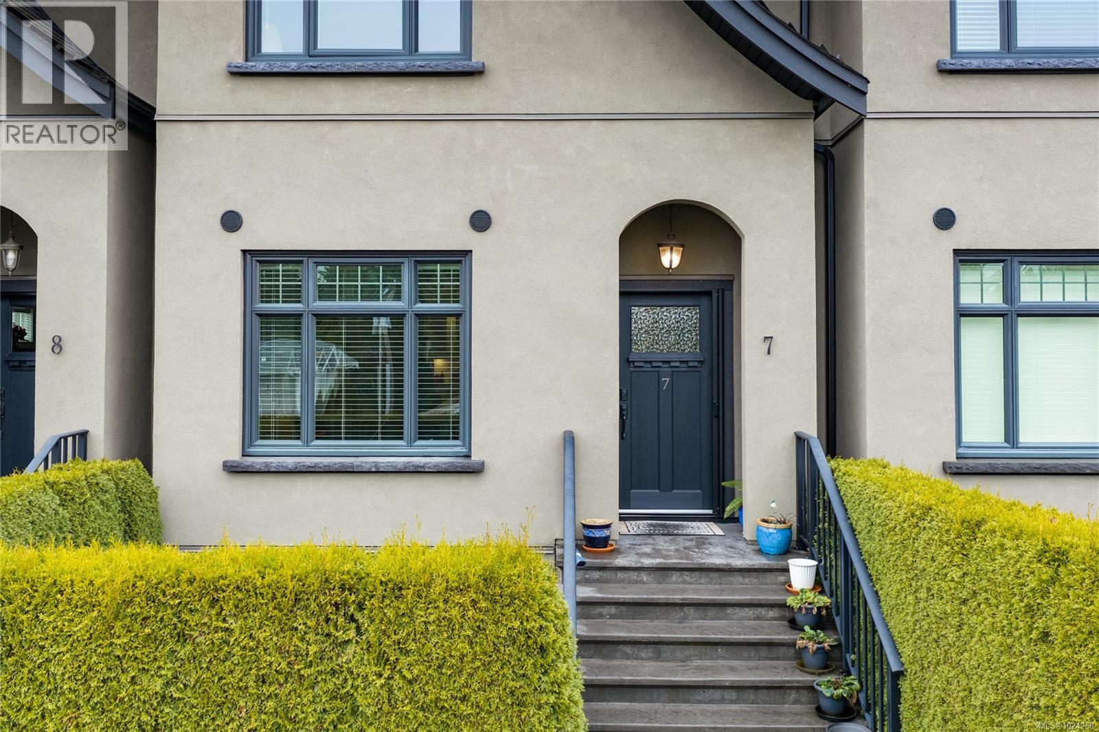 7 237 Second Ave W, Qualicum Beach, British Columbia V9K 2S5 - Photo 10 - 1024268