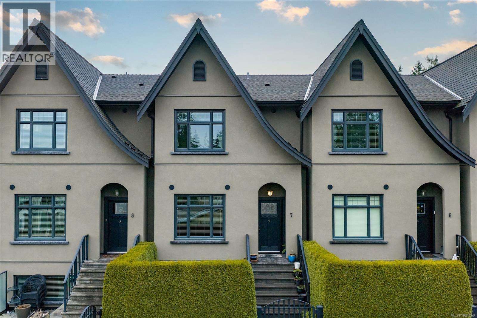 7 237 Second Ave W, Qualicum Beach, British Columbia V9K 2S5 - Photo 11 - 1024268