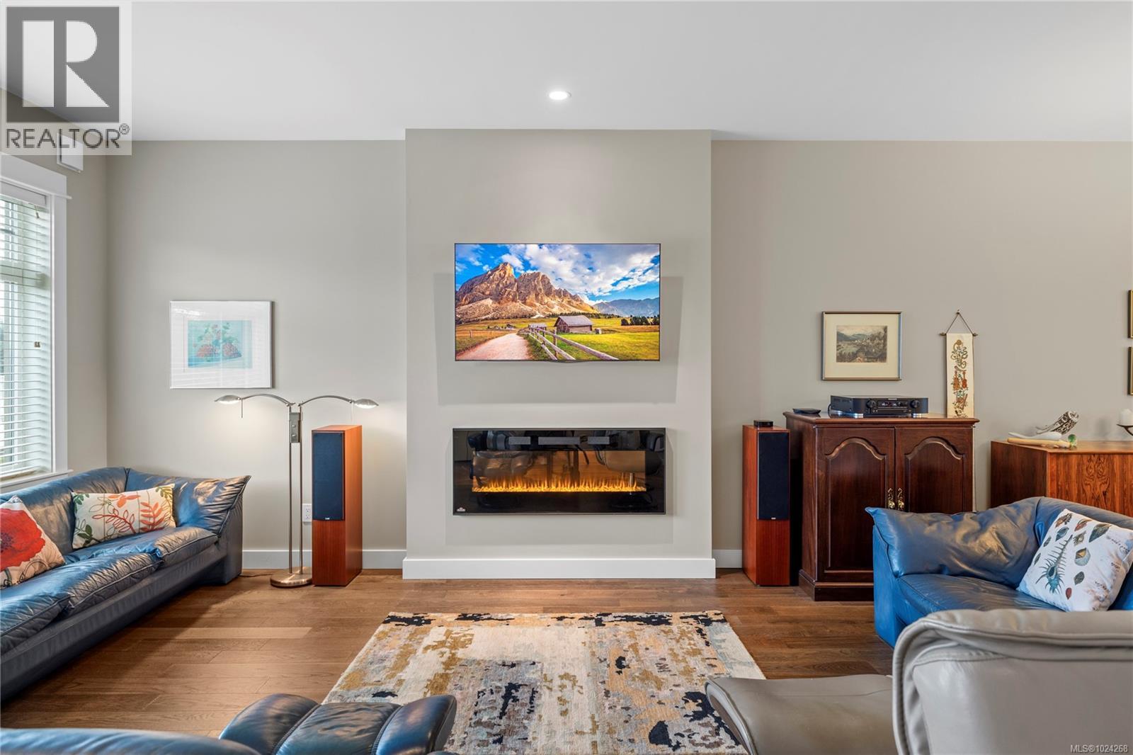 7 237 Second Ave W, Qualicum Beach, British Columbia V9K 2S5 - Photo 3 - 1024268