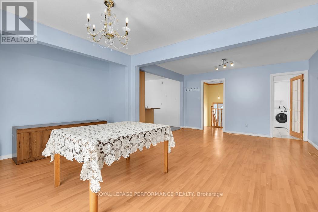 813 Walkley Road, Ottawa, Ontario K1V 6R6 - Photo 16 - X12740720