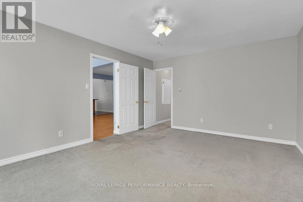 813 Walkley Road, Ottawa, Ontario K1V 6R6 - Photo 18 - X12740720