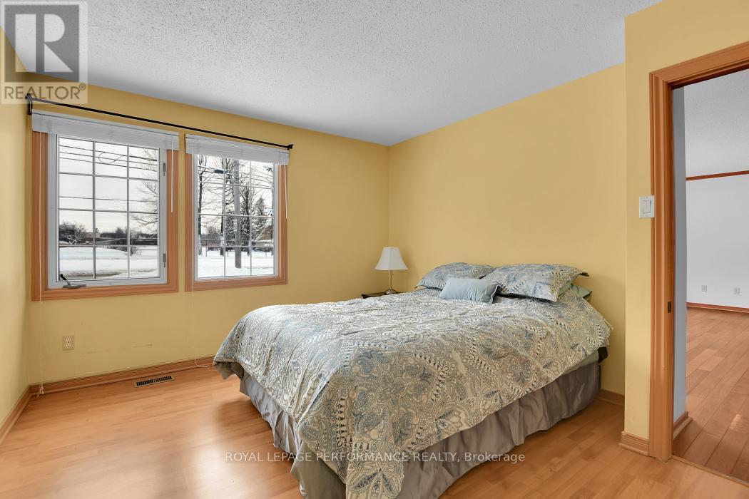 813 Walkley Road, Ottawa, Ontario K1V 6R6 - Photo 23 - X12740720
