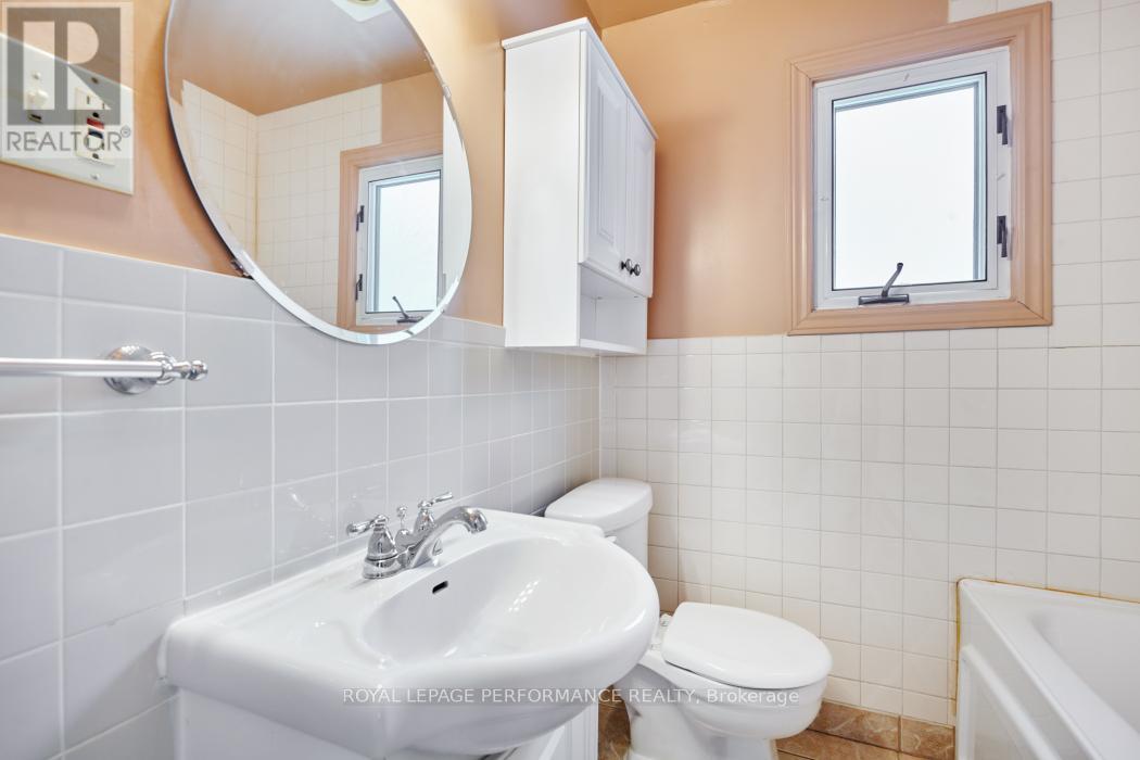 813 Walkley Road, Ottawa, Ontario K1V 6R6 - Photo 25 - X12740720