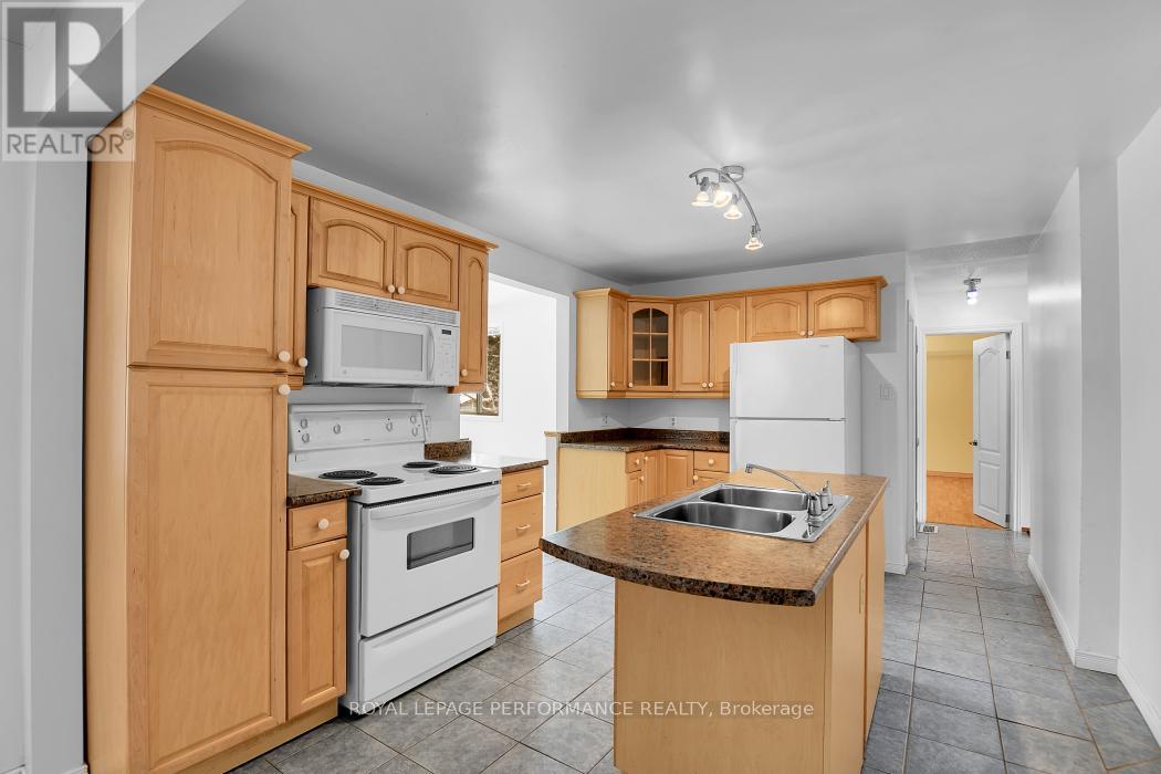 813 Walkley Road, Ottawa, Ontario K1V 6R6 - Photo 9 - X12740720