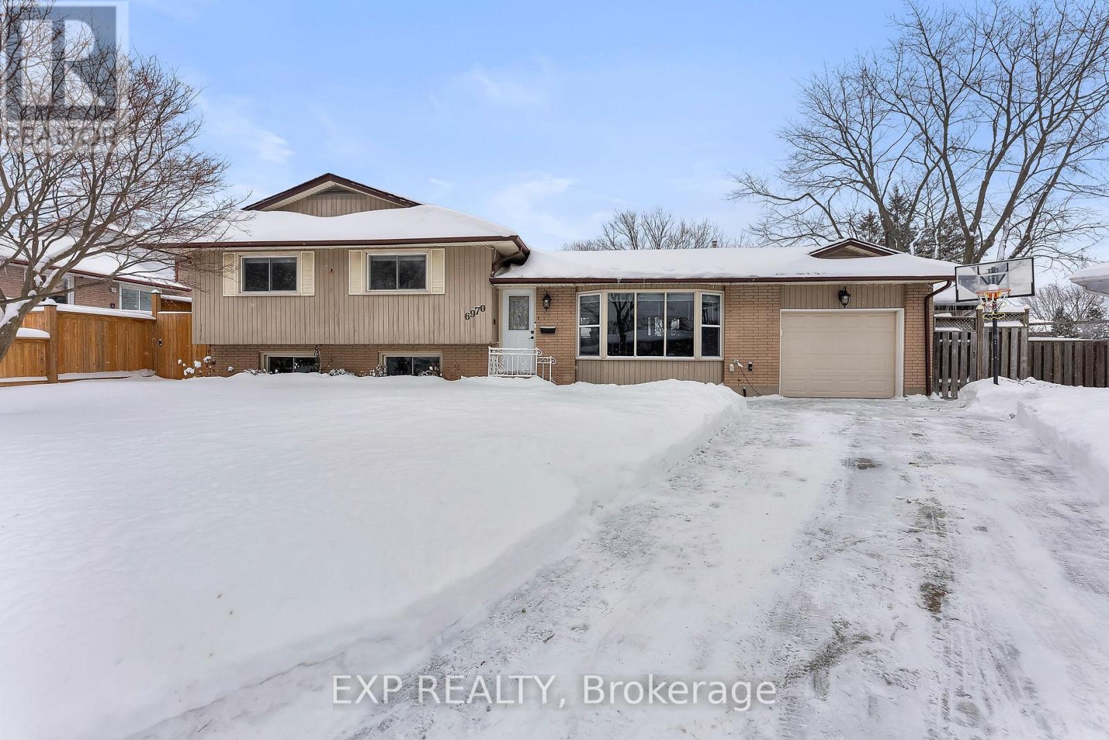 6970 Concord Crescent, Niagara Falls, Ontario  L2G 5G6 - Photo 2 - X12740702
