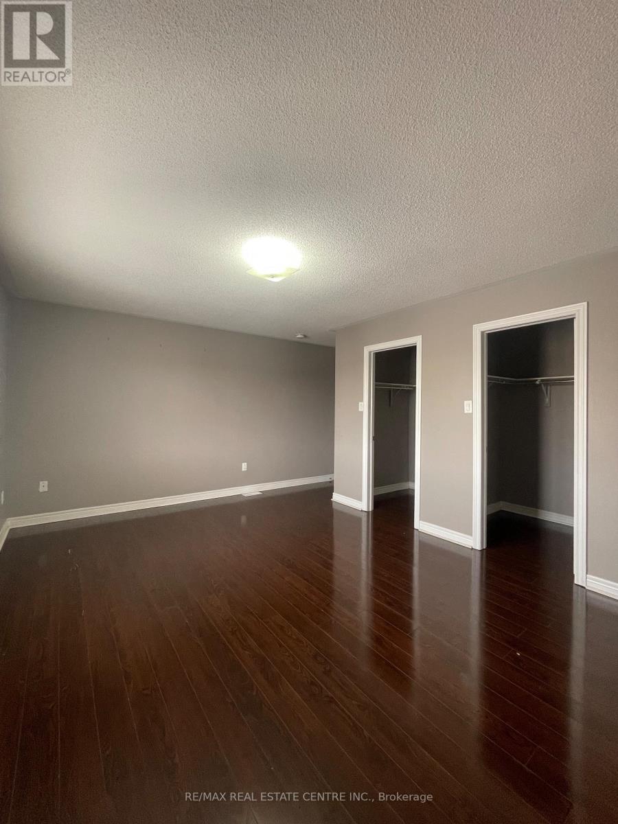 11 Berryfield Way, Brampton, Ontario  L6R 0Y2 - Photo 23 - W12739014