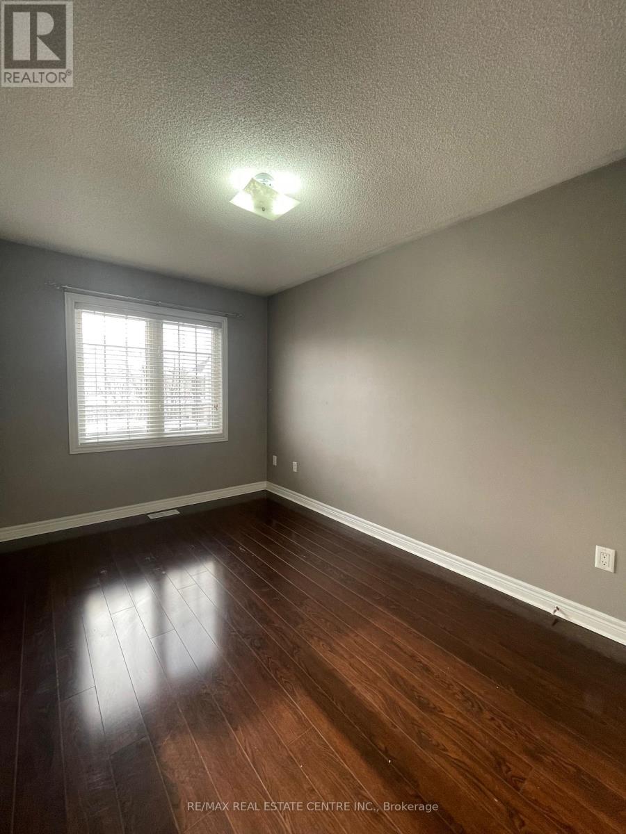 11 Berryfield Way, Brampton, Ontario  L6R 0Y2 - Photo 30 - W12739014