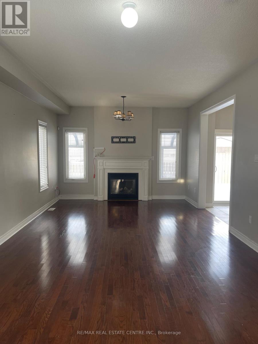 11 Berryfield Way, Brampton, Ontario  L6R 0Y2 - Photo 7 - W12739014