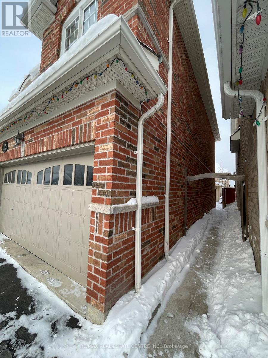 11 Berryfield Way, Brampton, Ontario  L6R 0Y2 - Photo 37 - W12739014