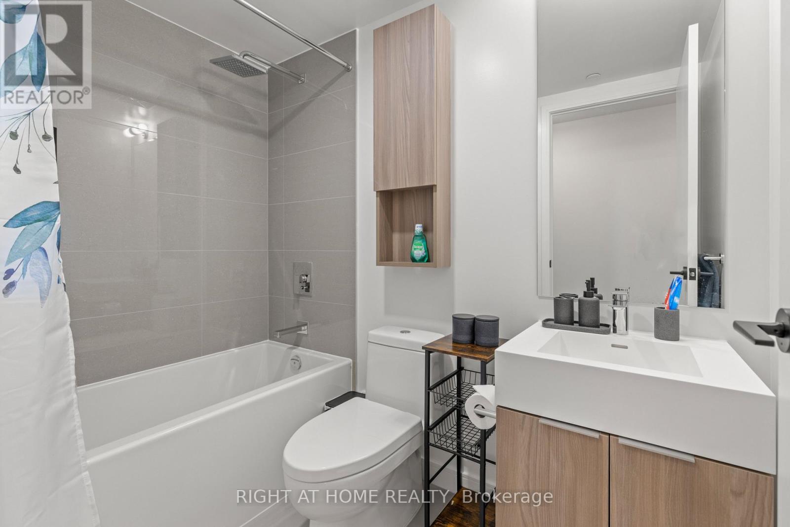 S126 - 180 Mill Street, Toronto, Ontario  M5A 0V7 - Photo 10 - C12740716