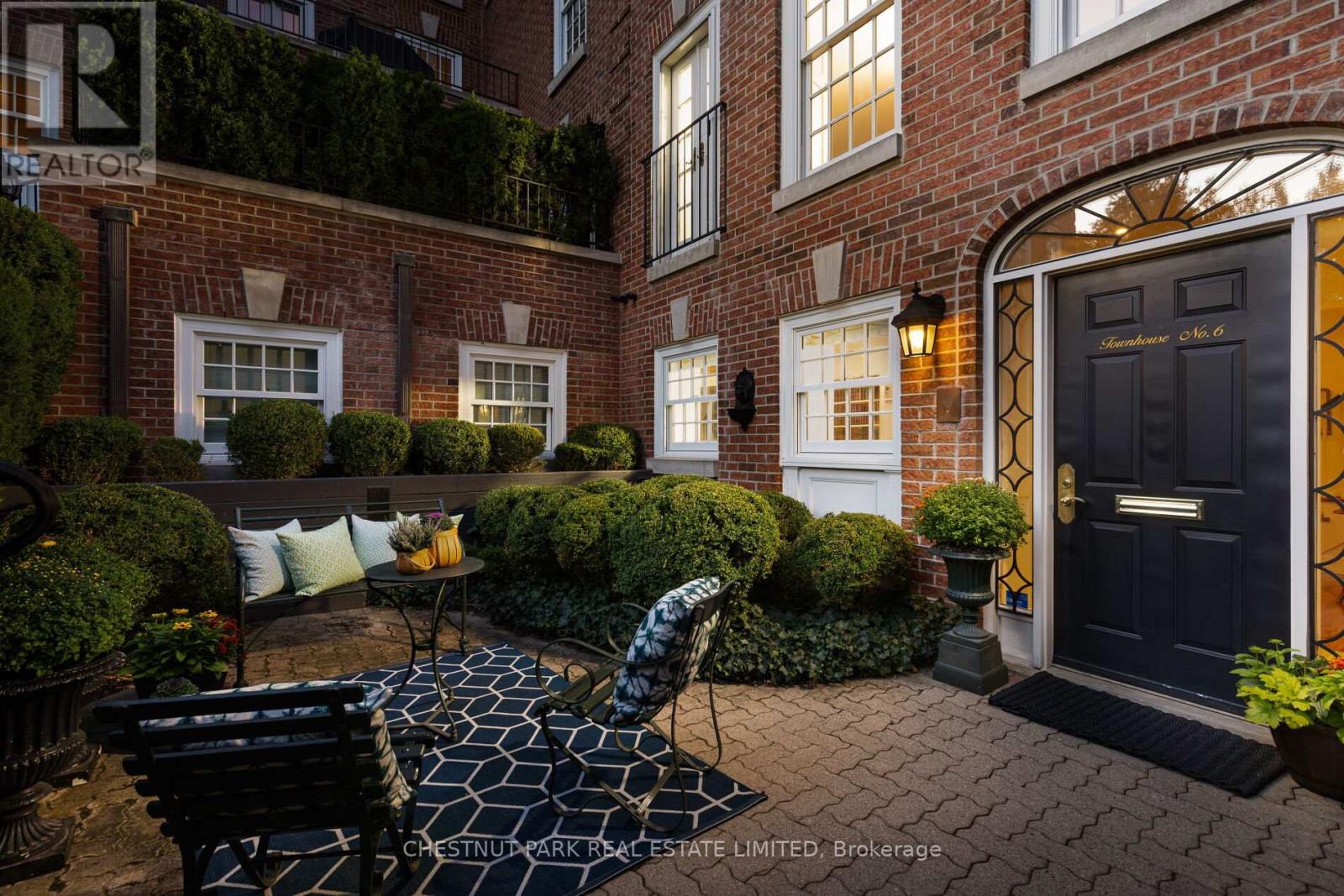 TH6 - 94 CRESCENT ROAD, Toronto, Ontario