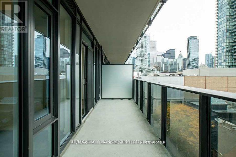 902 - 330 Richmond Street W, Toronto, Ontario  M5V 1X2 - Photo 10 - C12740728