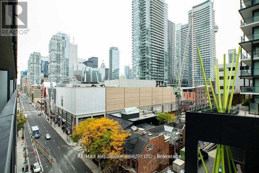 902 - 330 Richmond Street W, Toronto, Ontario  M5V 1X2 - Photo 12 - C12740728