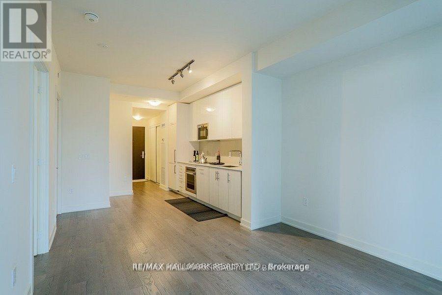 902 - 330 Richmond Street W, Toronto, Ontario  M5V 1X2 - Photo 4 - C12740728