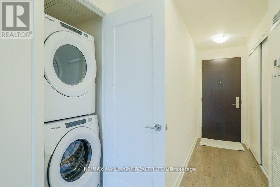 902 - 330 Richmond Street W, Toronto, Ontario  M5V 1X2 - Photo 5 - C12740728