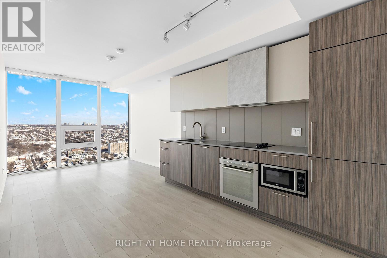 Ph18 - 19 Western Battery Road, Toronto, Ontario  M6K 3S4 - Photo 2 - C12740730