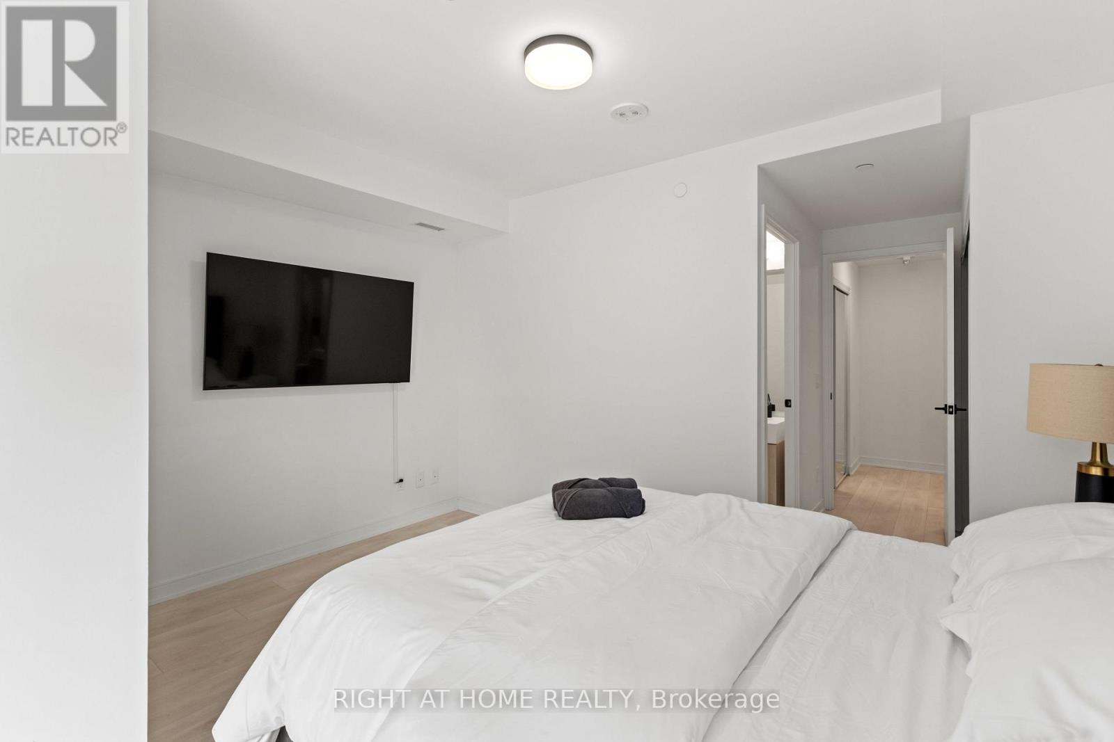 S124 - 180 Mill Street, Toronto, Ontario  M5A 0V7 - Photo 10 - C12740784