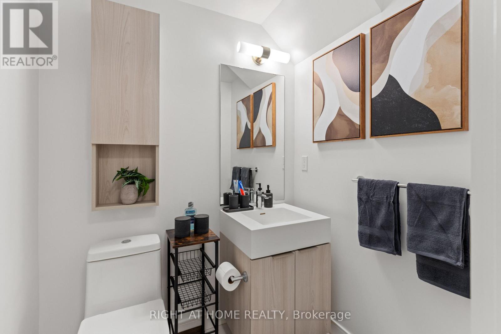 S124 - 180 Mill Street, Toronto, Ontario  M5A 0V7 - Photo 13 - C12740784