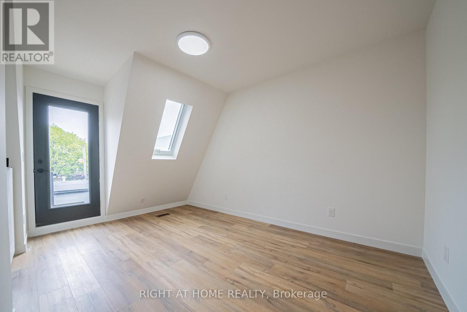 4 - 435 Grace Street, Toronto, Ontario  M6G 3A8 - Photo 14 - C12740790