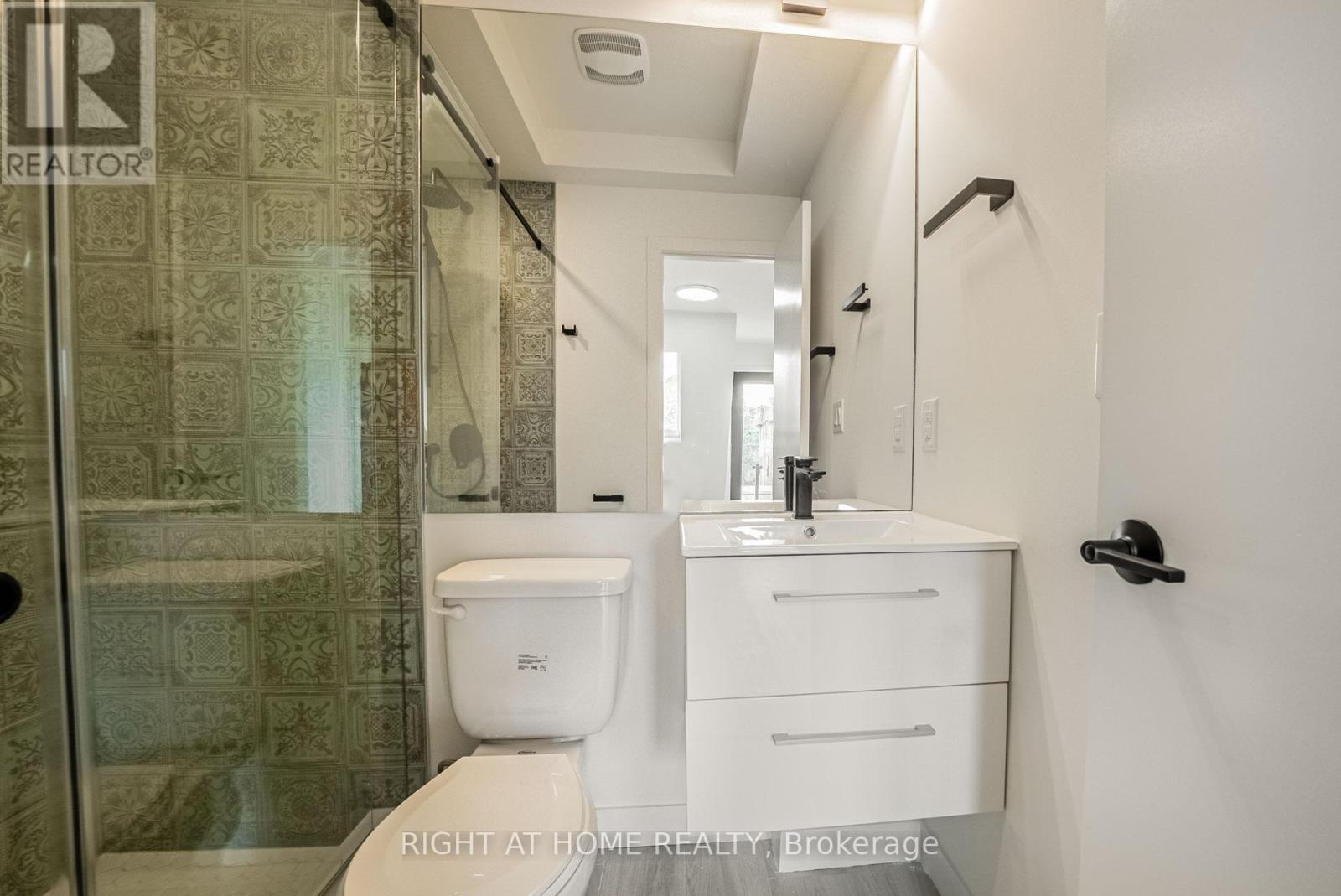 4 - 435 Grace Street, Toronto, Ontario  M6G 3A8 - Photo 16 - C12740790