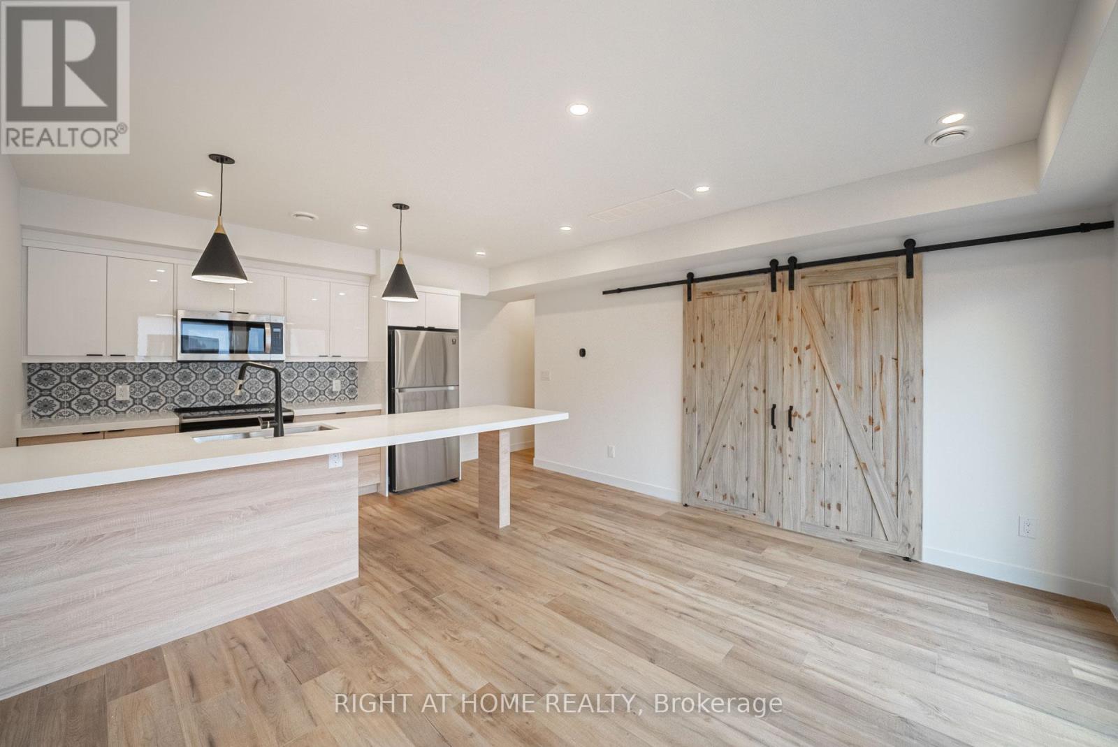 4 - 435 Grace Street, Toronto, Ontario  M6G 3A8 - Photo 5 - C12740790