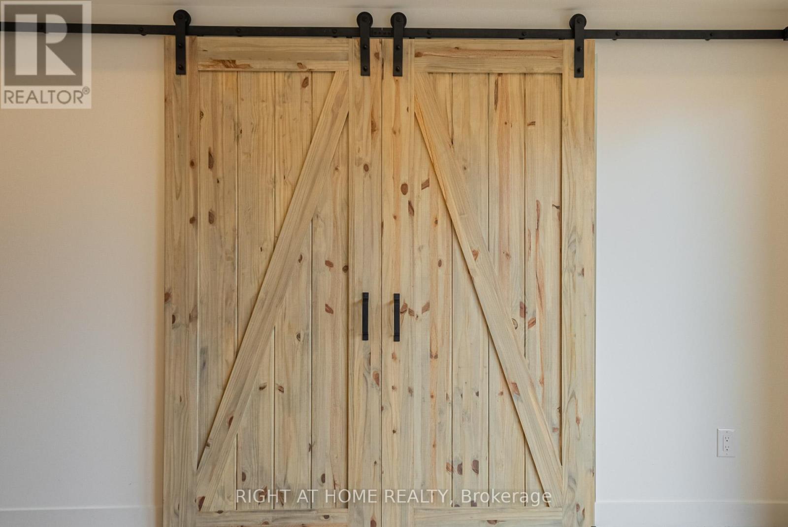 4 - 435 Grace Street, Toronto, Ontario  M6G 3A8 - Photo 6 - C12740790